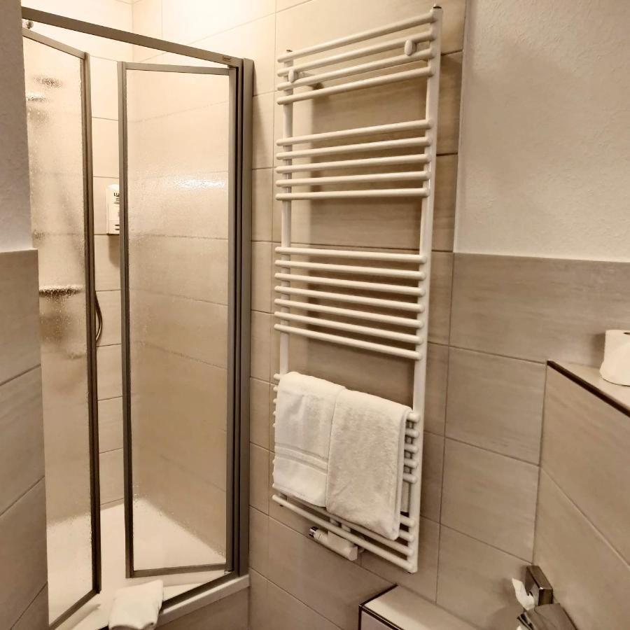 Hotel Neue Hoehe Klingenberg Eksteriør billede
