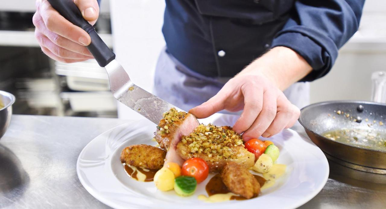 Hotel Neue Hoehe Klingenberg Eksteriør billede