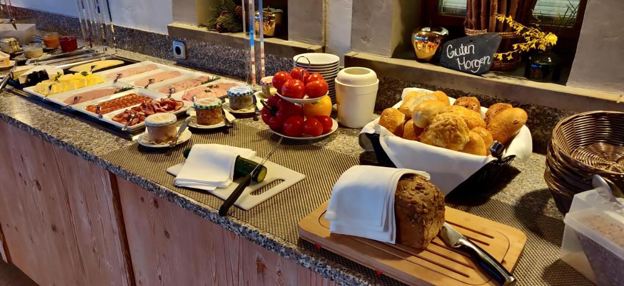 Hotel Neue Hoehe Klingenberg Eksteriør billede