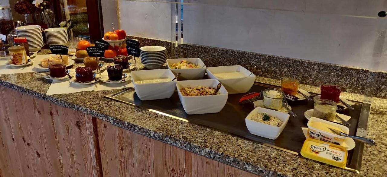 Hotel Neue Hoehe Klingenberg Eksteriør billede