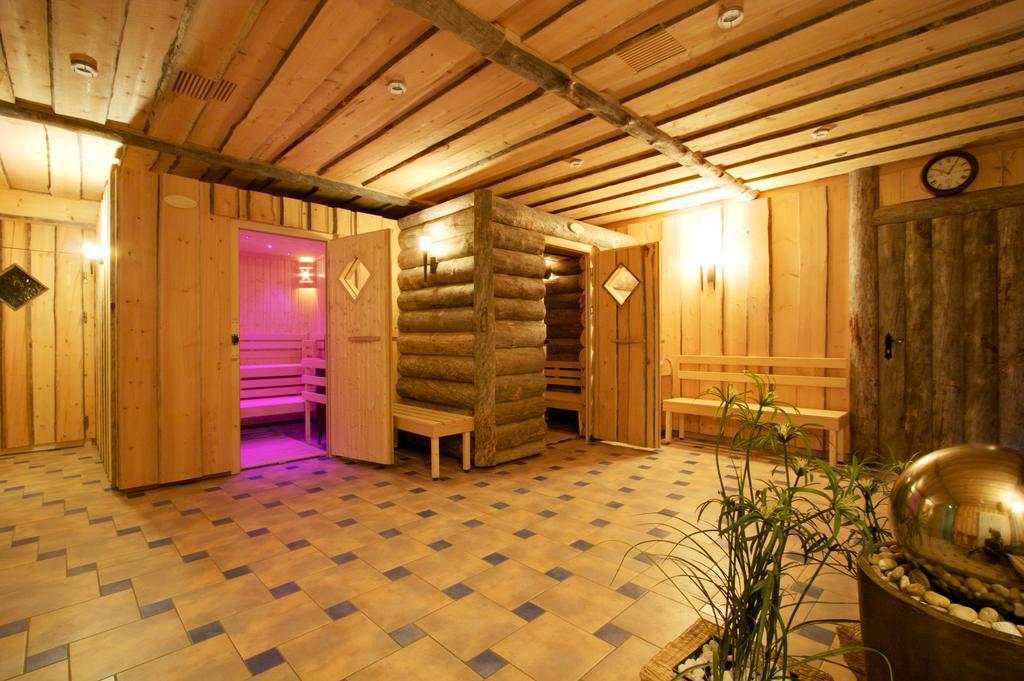 Hotel Neue Hoehe Klingenberg Eksteriør billede