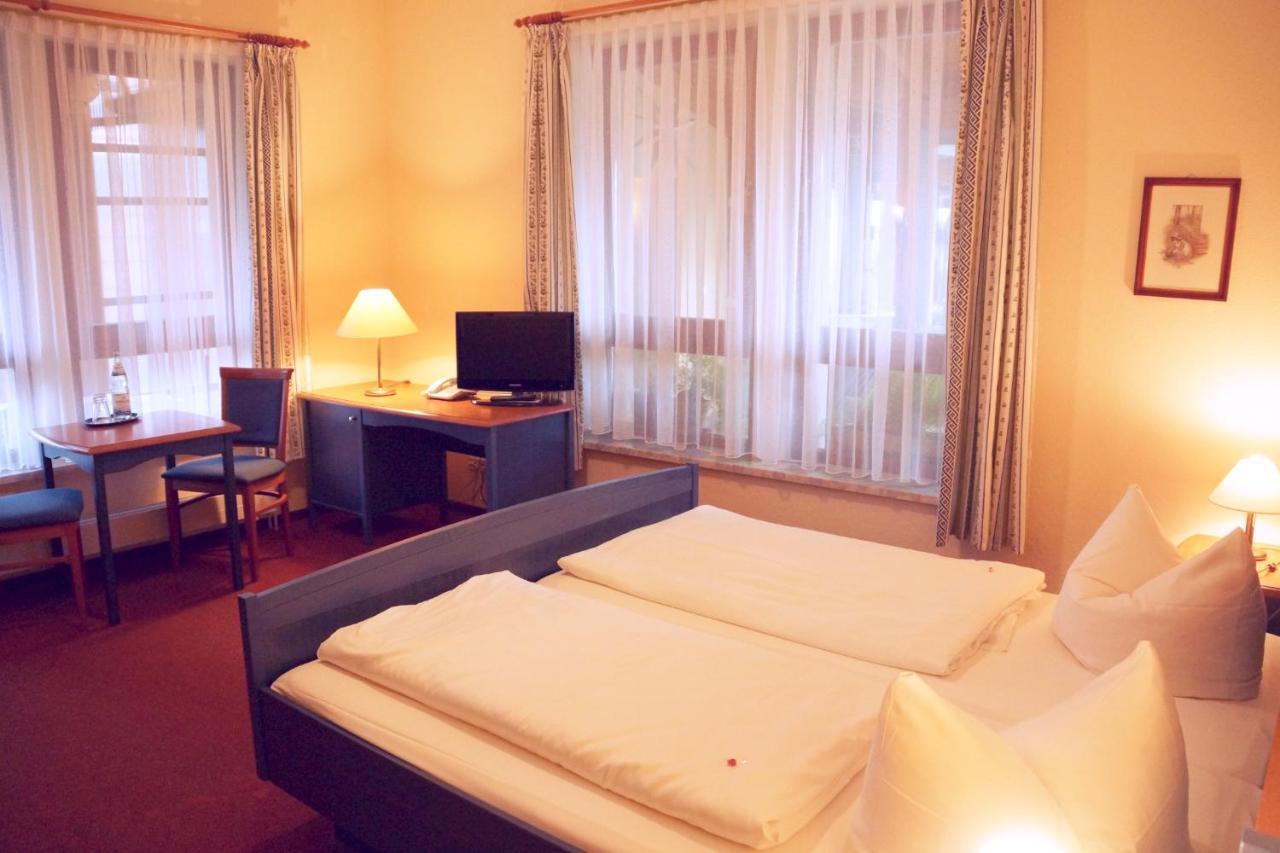 Hotel Neue Hoehe Klingenberg Eksteriør billede